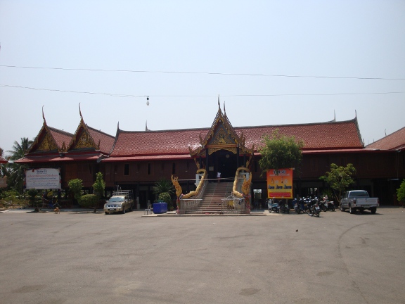 Buddha buildings in the car park area.  The wooden temple.