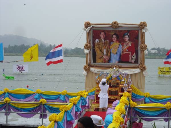 Royal Family picture on shore<br />of lake