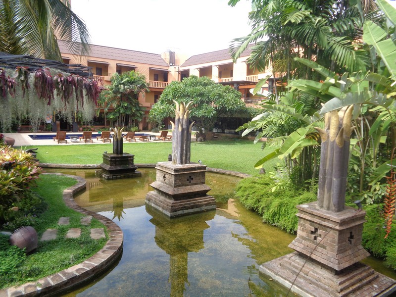 Holiday Garden Hotel - Grounds