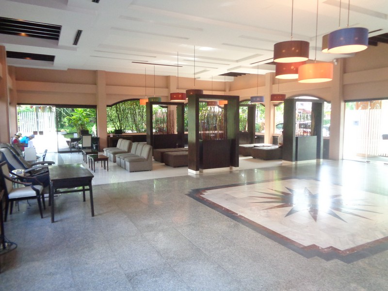 Holiday Garden Hotel - Lobby Area