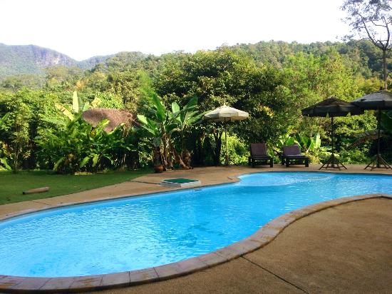 Chiang Dao Nest pool.jpg