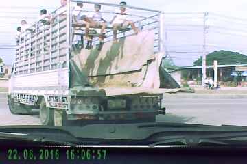 school bus? khlong road 22 aug