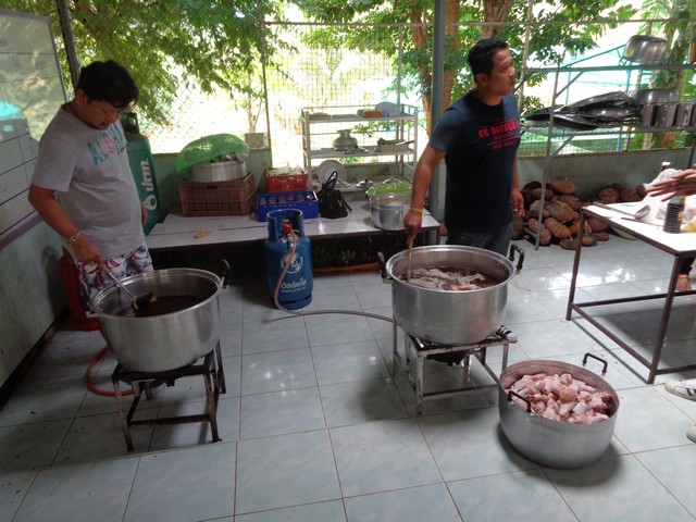 Getting the pots warm