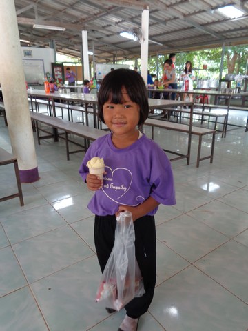 Every kiddie was given an ice cream and a bag of goodies.