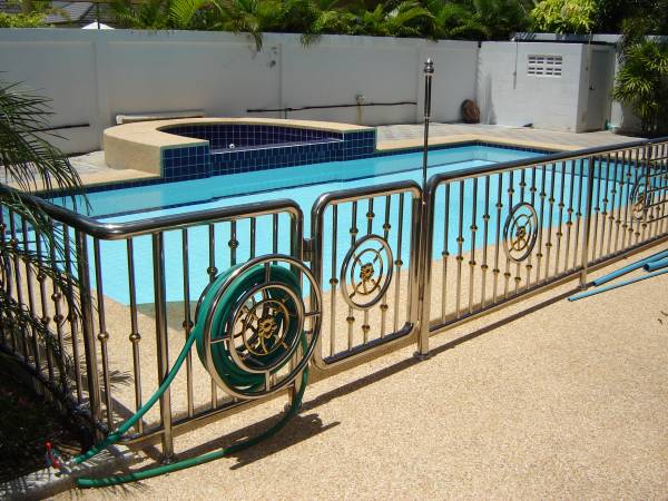 pool fence.jpg
