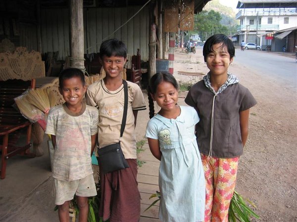 Burmese Children.JPG