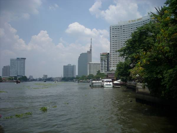 River view with Shangrala Hotel