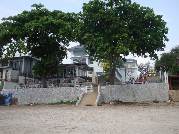 Smaller beachside residences