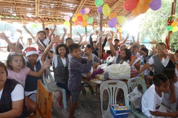 A wave from all our young guests: