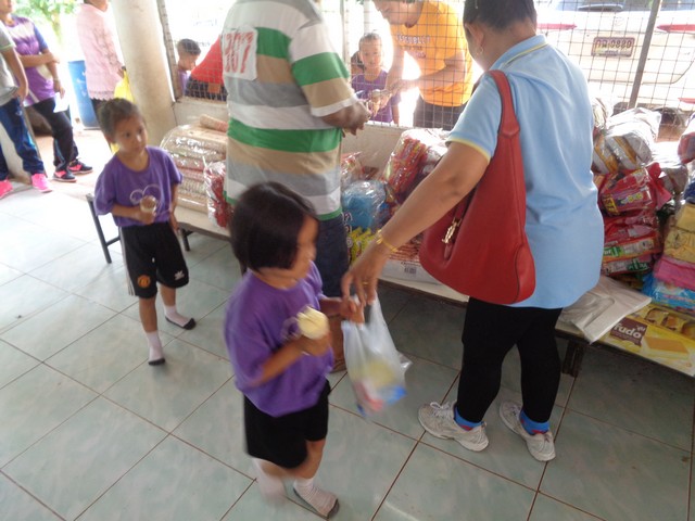 Every kiddie was given an ice cream and a bag of goodies.