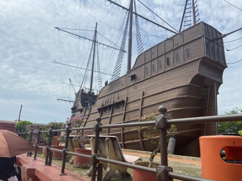 ship 1.jpg