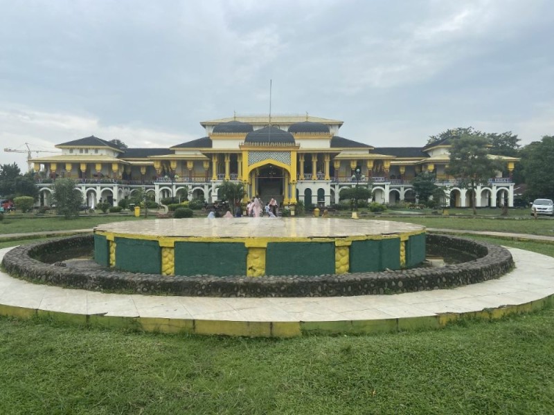 Palace 2.jpg